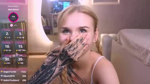 Snapshot of britney_lynch chatting on March 2025 03:23:02 AM Britney online show from March 2025 03:23:02 AM