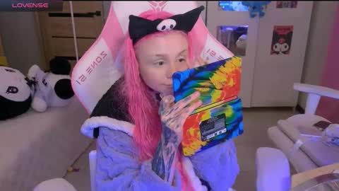 Snapshot of britney_lynch chatting on October 2025 05:34:02 PM Britney online show from October 2025 05:34:02 PM