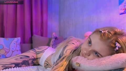 Snapshot of britney_lynch chatting on March 2026 02:04:02 AM Britney online show from March 2026 02:04:02 AM