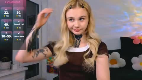 Snapshot of britney_lynch chatting on March 2026 07:08:02 PM Britney online show from March 2026 07:08:02 PM