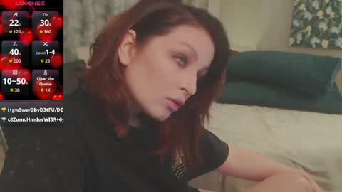 Snapshot of britneybarker chatting on June 2026 04:22:01 PM britneybarker online show from June 2026 04:22:01 PM