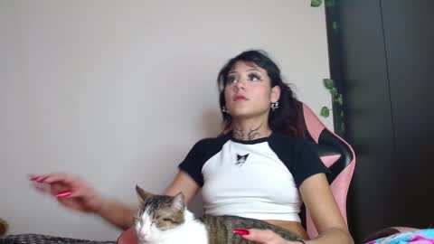 Snapshot of brittany_bubbles chatting on February 2026 06:26:01 AM maru miaw Please help me to reach 100 thumbs up online show from February 2026 06:26:01 AM