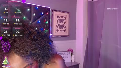 Snapshot of brittanyjhonnns chatting on December 2024 05:18:02 AM brittany 25 years old happy as a worm online show from December 2024 05:18:02 AM