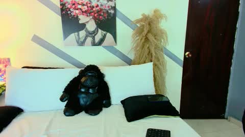 Briyith Gonza online show from December 2025 05:18:02 PM