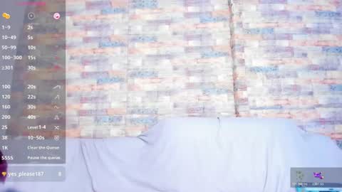 Snapshot of brizza_h033 chatting on June 2026 12:32:02 AM BRISA online show from June 2026 12:32:02 AM