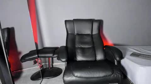 Snapshot of brockhurn_ chatting on December 2025 11:10:01 PM brockhurn_ online show from December 2025 11:10:01 PM