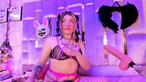 Snapshot of broklin_white23 chatting on January 2025 02:28:02 PM online show from January 2025 02:28:02 PM