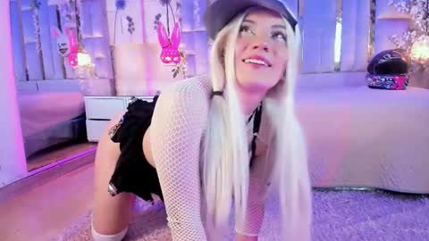 Snapshot of broklin_white23 chatting on September 2025 12:48:01 PM online show from September 2025 12:48:01 PM