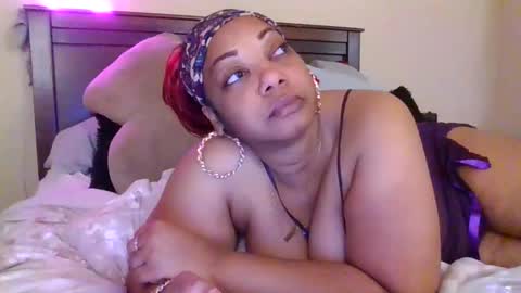 brownroundrenee online show from November 2025 11:20:02 AM