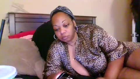 brownroundrenee online show from June 2026 11:57:01 AM