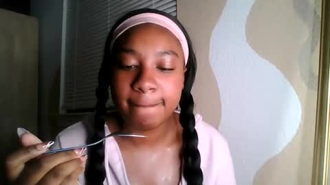 Snapshot of brownsugarcutie3 chatting on November 2025 03:05:01 AM Brownsuagrcutie online show from November 2025 03:05:01 AM