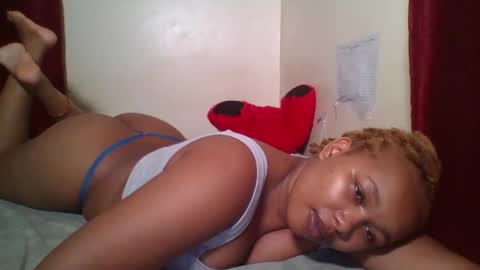 Snapshot of browny_candyz chatting on December 2024 11:10:02 PM Tracy online show from December 2024 11:10:02 PM