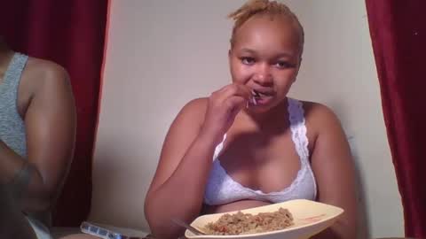 Snapshot of browny_candyz chatting on December 2024 11:29:01 AM Tracy online show from December 2024 11:29:01 AM