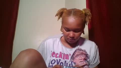 Snapshot of browny_candyz chatting on December 2024 05:07:02 PM Tracy online show from December 2024 05:07:02 PM