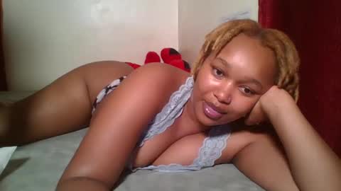 Snapshot of browny_candyz chatting on December 2024 04:01:02 AM Tracy online show from December 2024 04:01:02 AM