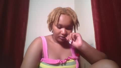 Snapshot of browny_candyz chatting on December 2024 05:44:02 PM Tracy online show from December 2024 05:44:02 PM