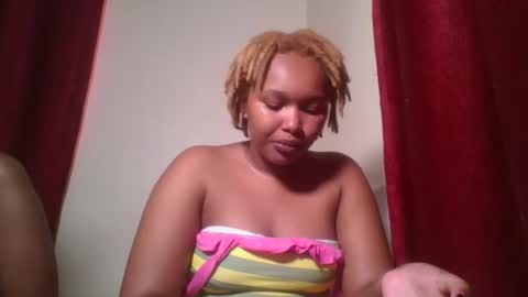 Snapshot of browny_candyz chatting on December 2024 01:09:01 PM Tracy online show from December 2024 01:09:01 PM