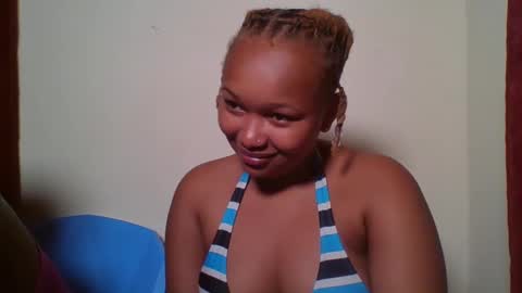 Snapshot of browny_candyz chatting on January 2025 12:14:01 PM Tracy online show from January 2025 12:14:01 PM