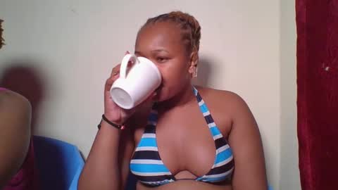 Snapshot of browny_candyz chatting on January 2025 11:00:01 AM Tracy online show from January 2025 11:00:01 AM