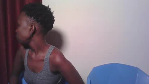 Snapshot of browny_candyz chatting on January 2025 02:43:02 AM Tracy online show from January 2025 02:43:02 AM