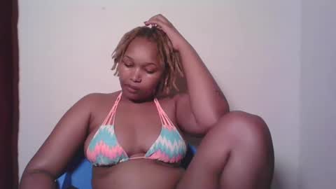 Snapshot of browny_candyz chatting on January 2025 06:24:02 PM Tracy online show from January 2025 06:24:02 PM