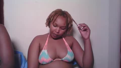 Snapshot of browny_candyz chatting on January 2025 02:41:01 PM Tracy online show from January 2025 02:41:01 PM