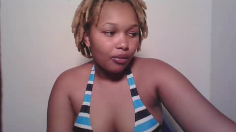 Snapshot of browny_candyz chatting on January 2025 08:56:02 PM Tracy online show from January 2025 08:56:02 PM