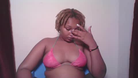 Snapshot of browny_candyz chatting on January 2025 02:53:01 PM Tracy online show from January 2025 02:53:01 PM