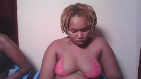 Snapshot of browny_candyz chatting on January 2025 06:28:02 PM Tracy online show from January 2025 06:28:02 PM