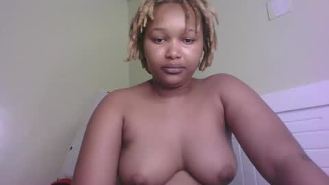 Snapshot of browny_candyz chatting on February 2025 09:10:01 PM Tracy online show from February 2025 09:10:01 PM