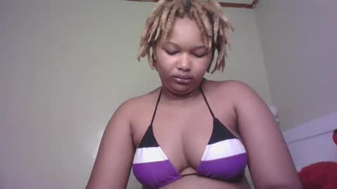 Snapshot of browny_candyz chatting on February 2025 01:43:02 AM Tracy online show from February 2025 01:43:02 AM