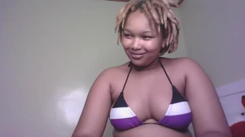 Snapshot of browny_candyz chatting on February 2025 10:16:02 AM Tracy online show from February 2025 10:16:02 AM