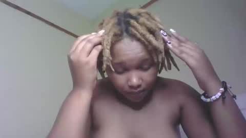 Snapshot of browny_candyz chatting on February 2025 11:43:01 AM Tracy online show from February 2025 11:43:01 AM