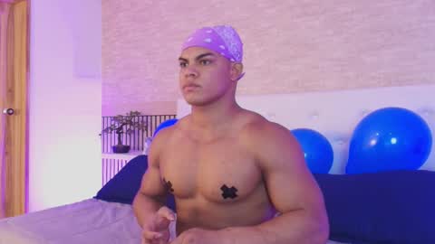 bruce_stroud online show from November 2025 03:17:01 AM