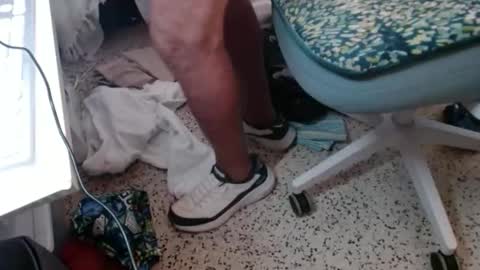 bruceb124u online show from November 2025 01:00:02 PM