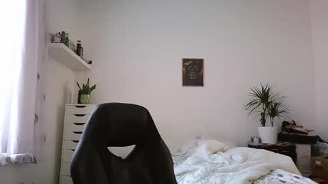 Bruce online show from March 2026 12:00:01 PM