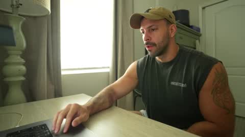 Snapshot of brucestryker chatting on February 2026 02:59:02 PM onlyfans BRUCESTRYKER online show from February 2026 02:59:02 PM