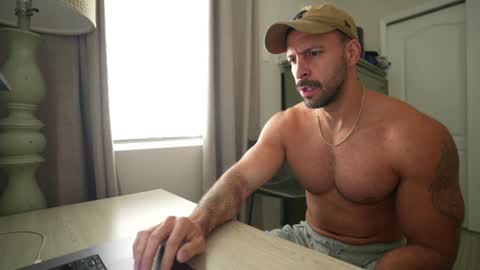 Snapshot of brucestryker chatting on February 2026 02:16:02 PM onlyfans BRUCESTRYKER online show from February 2026 02:16:02 PM