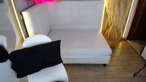 Bruja SCarlata online show from January 2026 11:48:02 AM