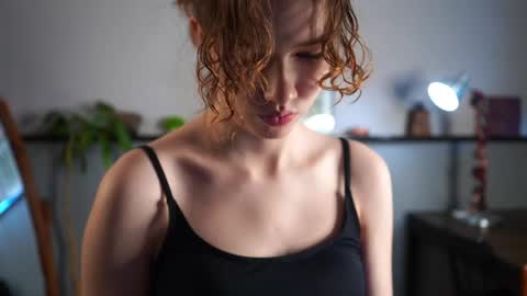 Tess online show from May 2026 01:49:02 PM