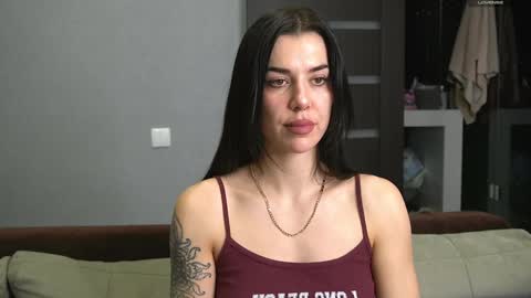 Snapshot of brunette_from_the_moon chatting on January 2025 07:04:01 PM Alice online show from January 2025 07:04:01 PM