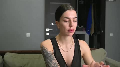Snapshot of brunette_from_the_moon chatting on February 2025 08:11:02 PM Alice online show from February 2025 08:11:02 PM