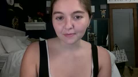 brunettebaby040 online show from September 2025 02:33:02 AM