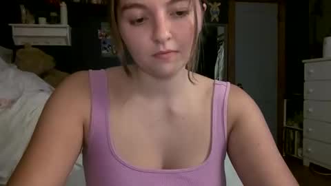 brunettebaby040 online show from September 2025 02:02:01 AM