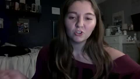 brunettebaby040 online show from October 2025 12:07:01 AM