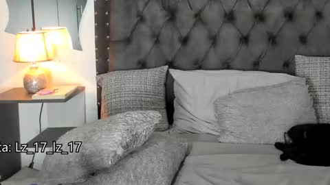 lizathomson online show from February 2026 08:17:02 PM