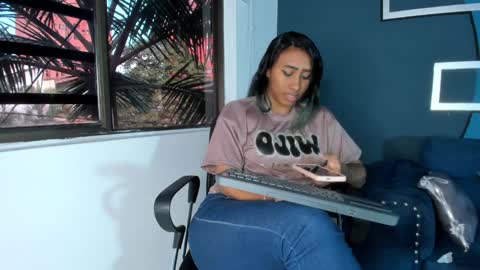 Snapshot of brunettesexyy0 chatting on January 2025 09:51:01 PM brunette online show from January 2025 09:51:01 PM