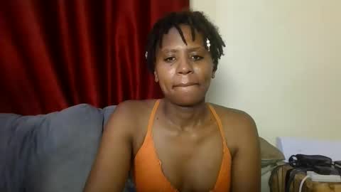 Snapshot of brunnette_blonde chatting on March 2026 02:44:01 AM everyday online show from March 2026 02:44:01 AM