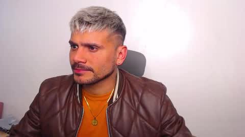 Snapshot of bruno_booss chatting on December 2025 11:45:01 PM bruno_booss online show from December 2025 11:45:01 PM