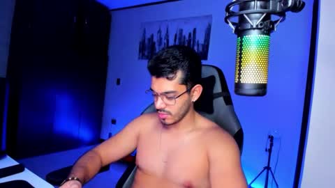 Snapshot of bruno_diaz31 chatting on January 2025 05:03:01 AM Bruno online show from January 2025 05:03:01 AM